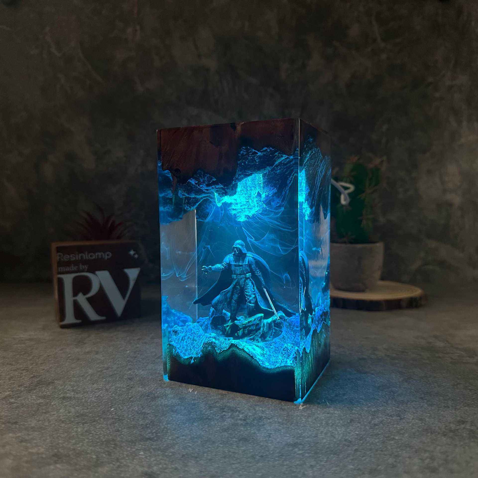 Vader Resin Lamp